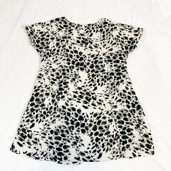 5/$25 BabyGap black white animal print short sleeve lined shift‎ dress - 2 years - Picture 5 of 6